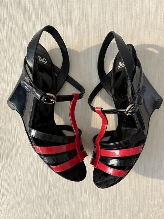 D&G Shoes - D&G Dolce & Gabbana Y2K Red Black Patent Leather Wedge Sandals US 7.5-8